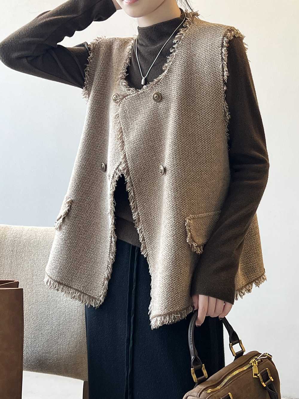フリンジ装飾ラグジュアリーベスト