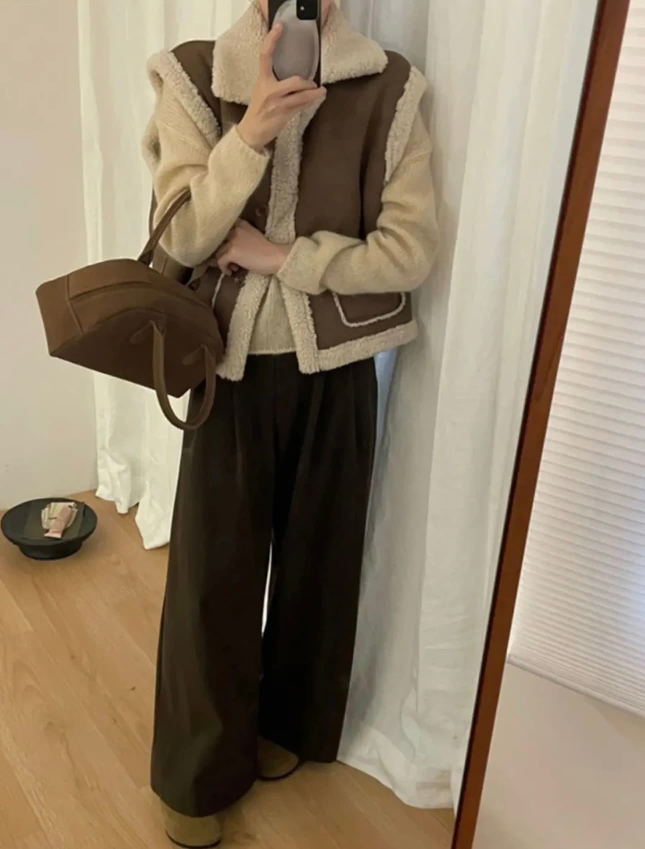 ベスト もこもこボア裏地付き袖なしジャケット