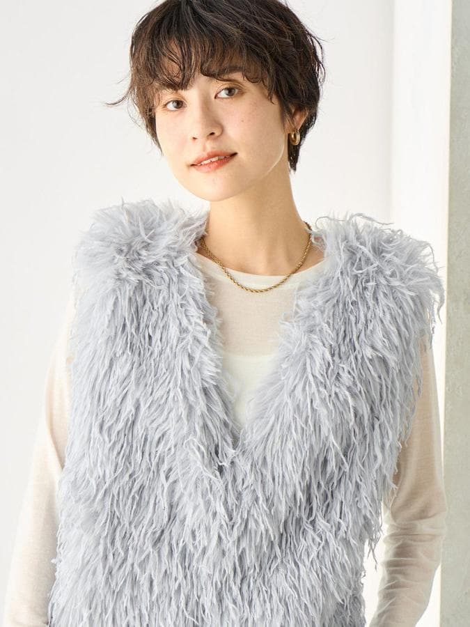 ふんわりシャギー素材ベスト