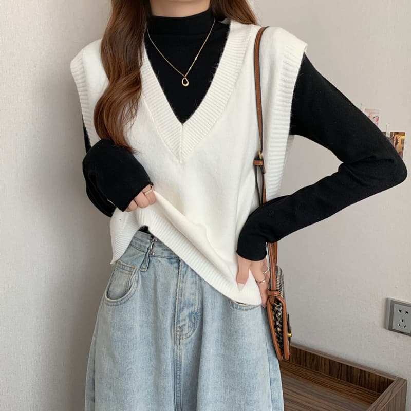 シンプル深Vネックベスト
