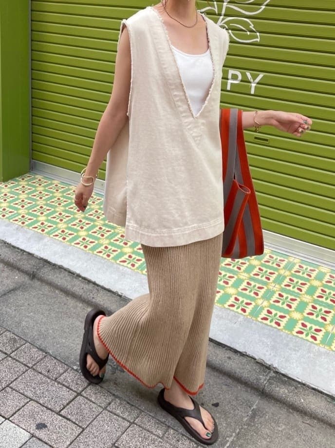 ベスト 深みのある洗練ベスト