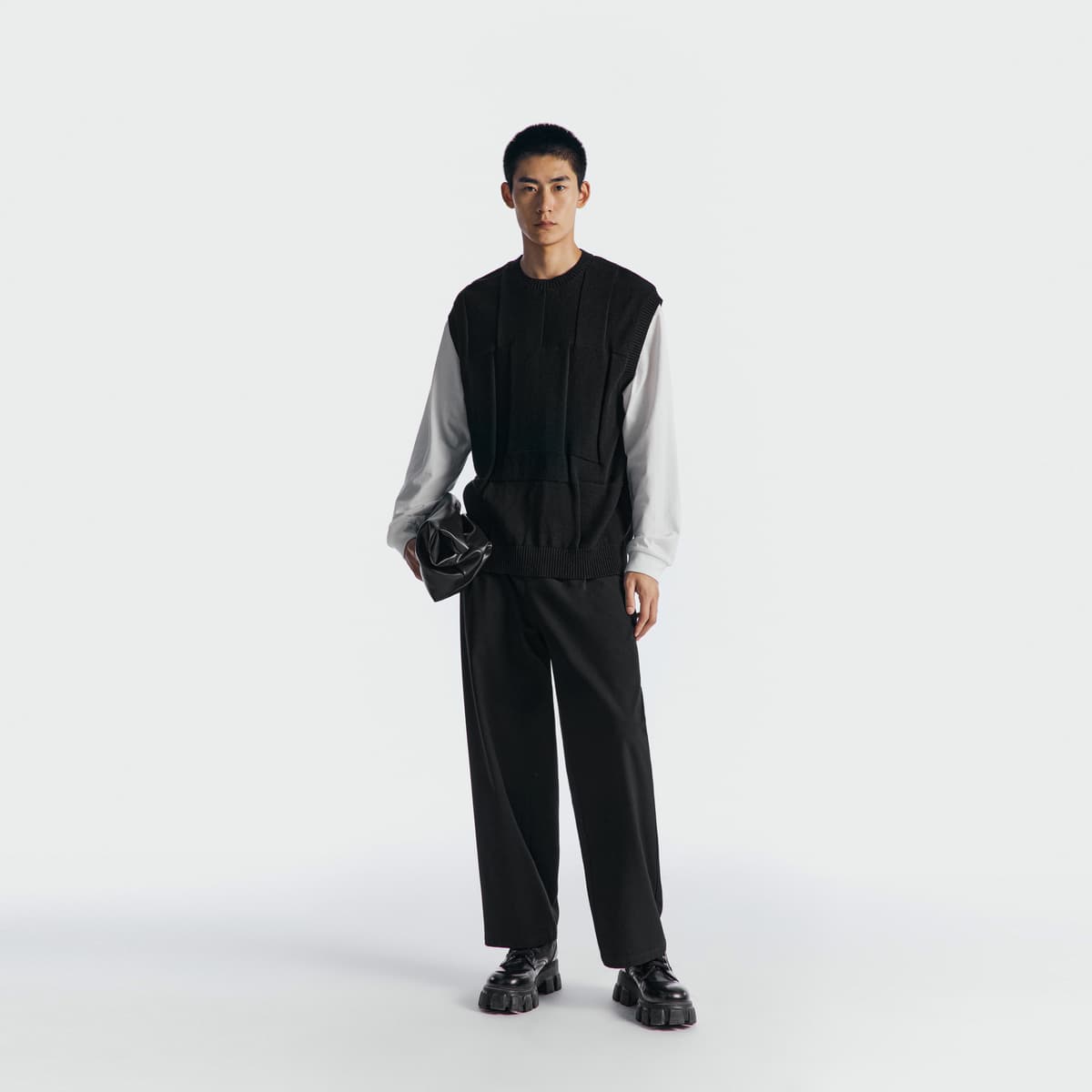 ベスト モダン立体縫製ニットベスト