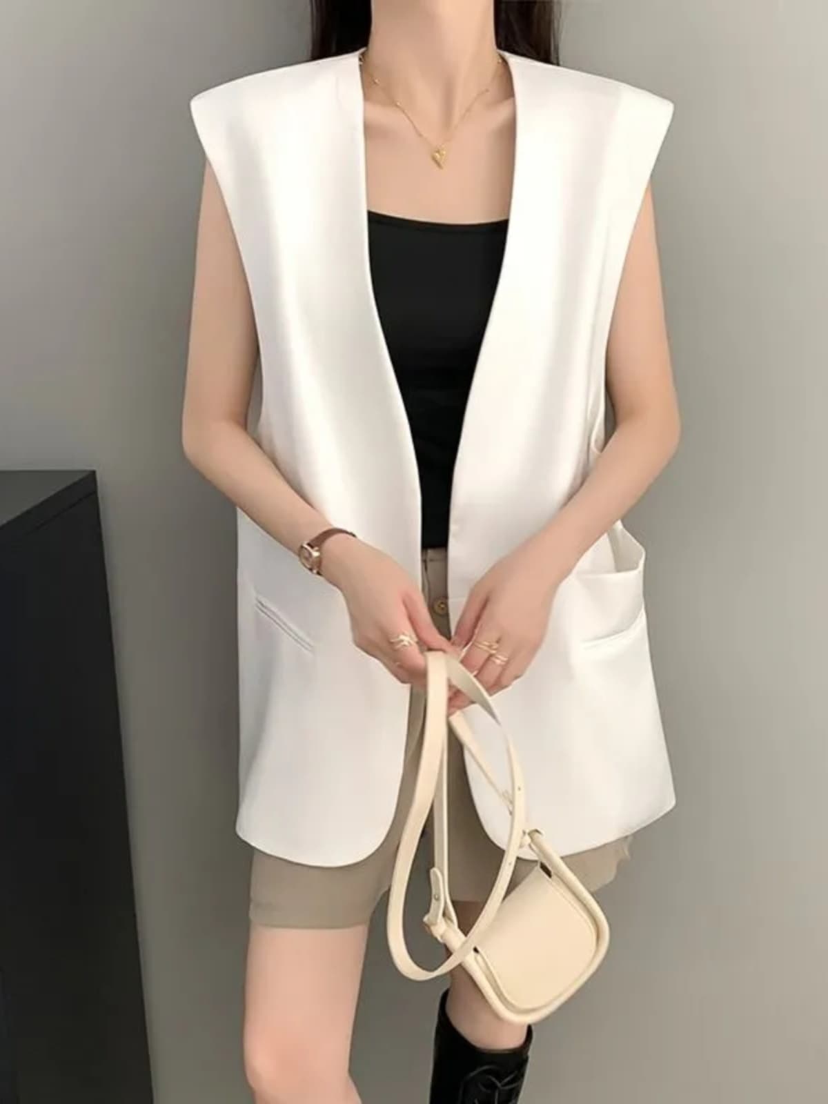 ベスト 洗練シルエットノースリーブジレ