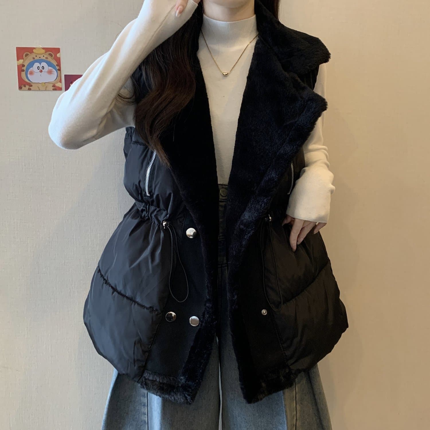 ファー付きシェイプドダウンベスト